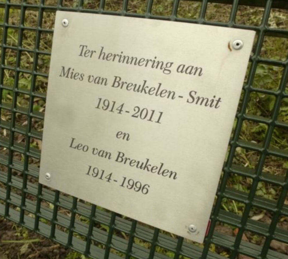  LEO en MIES VAN BREUKELEN 